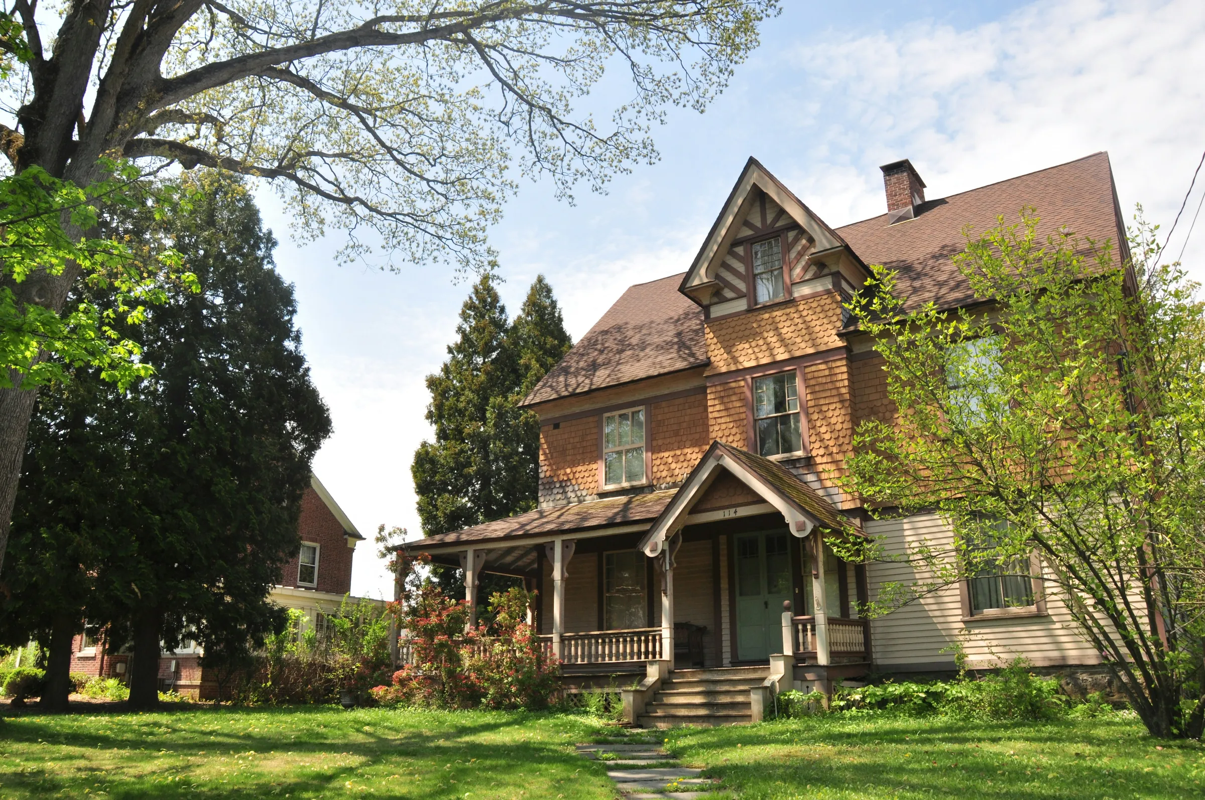 A classic Connecticut colonial-style home